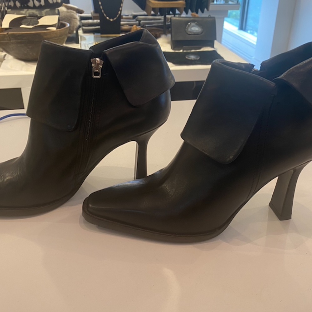 Gorgeous Sies Marjan Black 3 1/2 inch heel boots